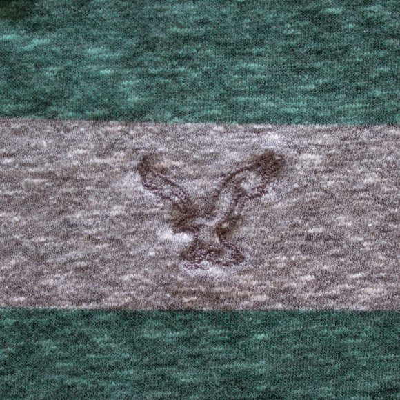 American Eagle Outfitter  - Henley Style Grey Striped Short-sleeved Tee - Mens S - Picture 3 of 6